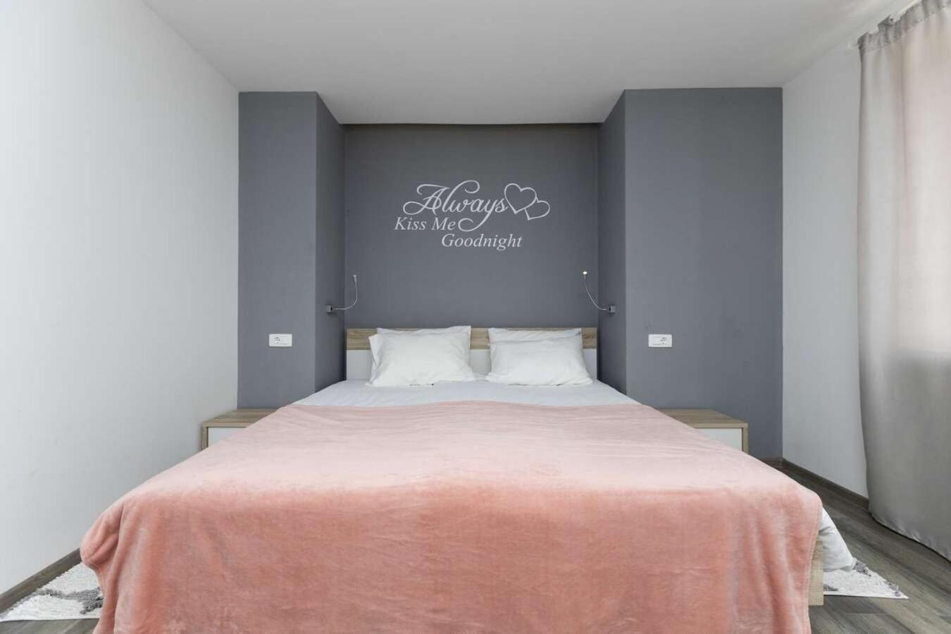Villa Viscum In Central Istria For 8 Persons With Large Garden - Pet Friendly Pazin Exterior photo